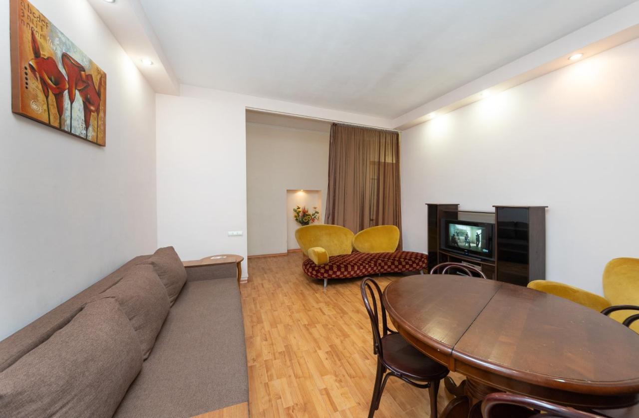Apartamenty Sofia Kiev Bagian luar foto