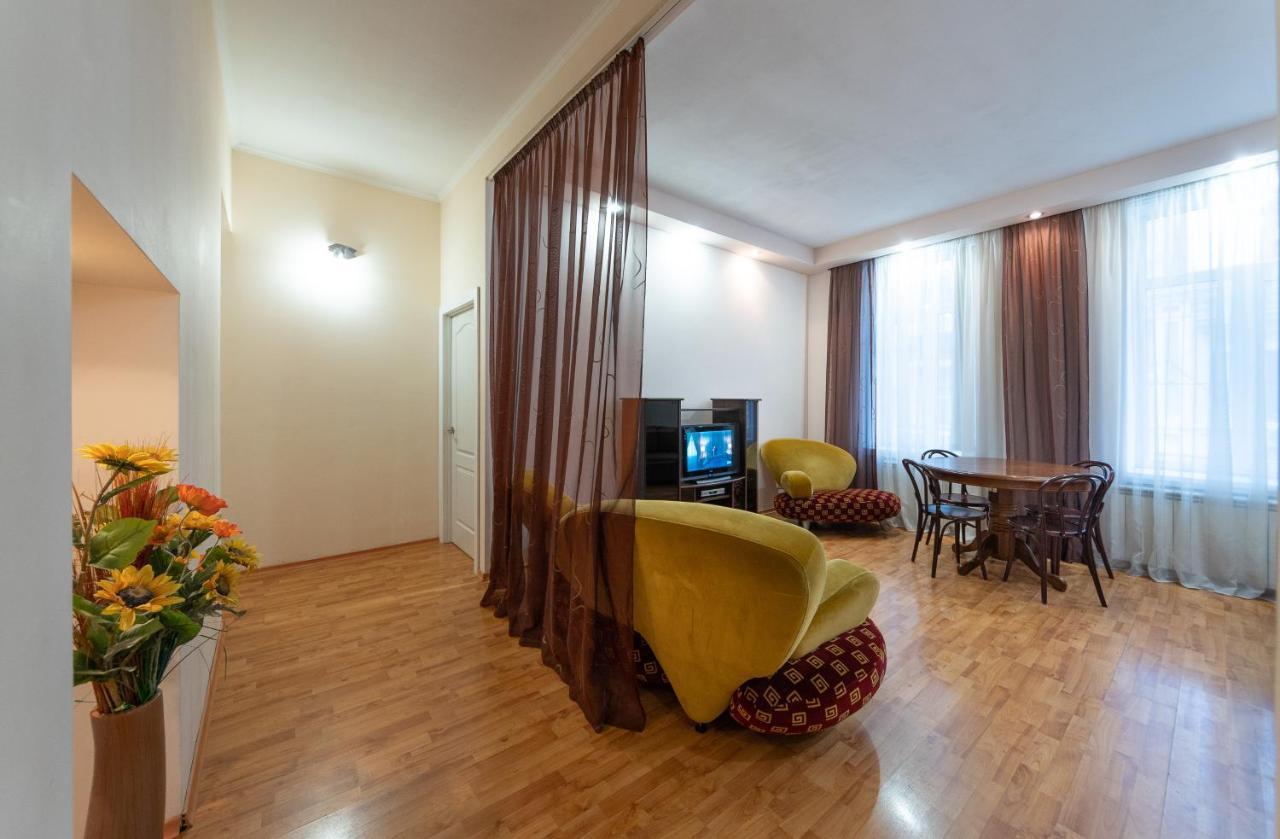 Apartamenty Sofia Kiev Bagian luar foto